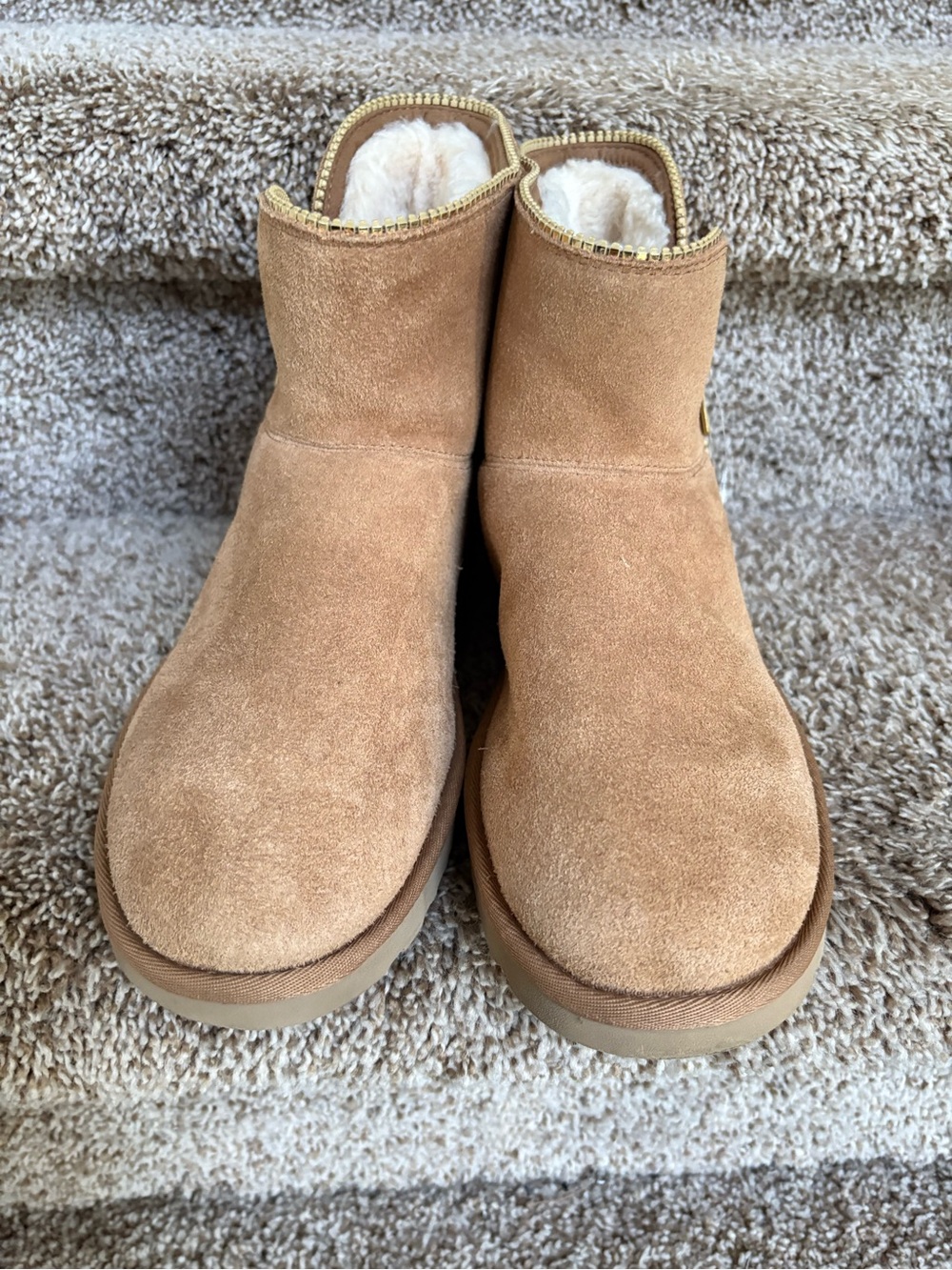 Ugg SN 1110697 Women’s Tan Suede Shearling Zip Ankle Boots - Picture 5 of 14